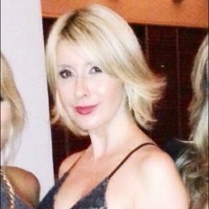 Meet your Posher, Claudia